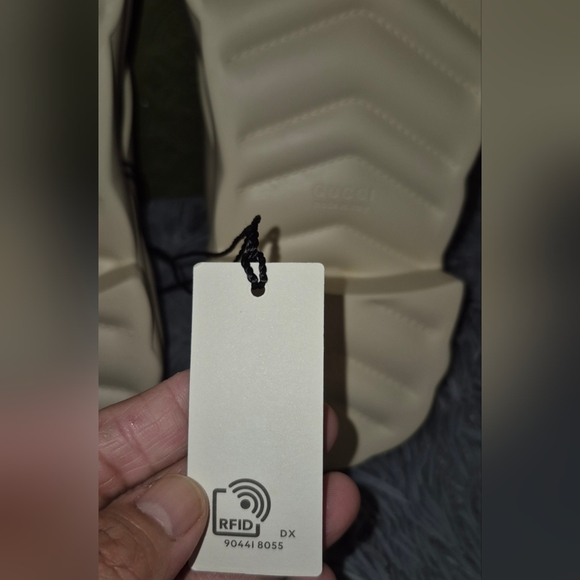 Gucci White Flip Flops - Picture 10 of 10